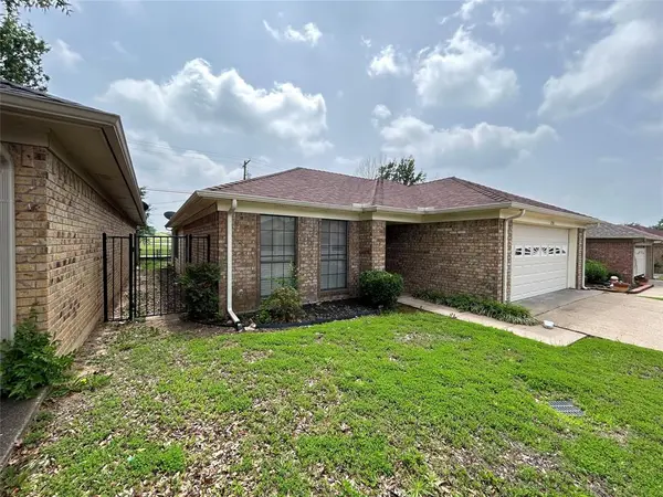 1756 Red Oak Circle, Sulphur Springs, TX 75482