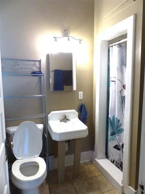 606 S Blackburn, Brady, TX 76825