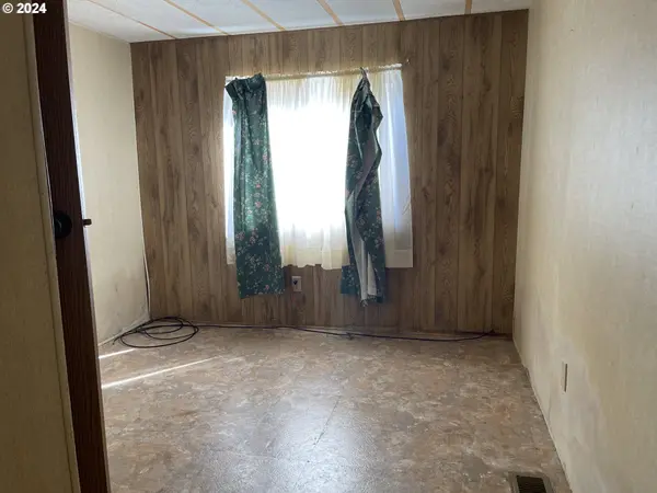 58525 SW HEBO RD, Grand Ronde, OR 97347