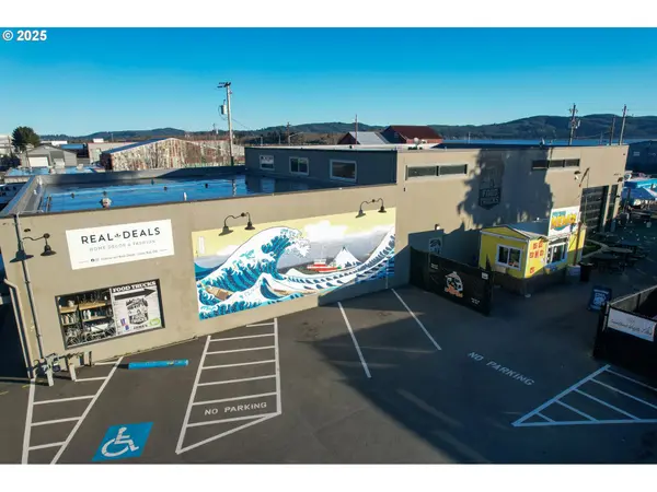 775 N FRONT ST, Coos Bay, OR 97420