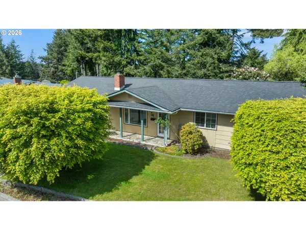 3864 VISTA DR, North Bend, OR 97459