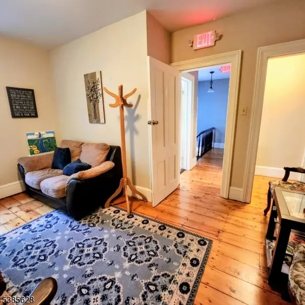 134 Main St, Flemington Boro, NJ 08822