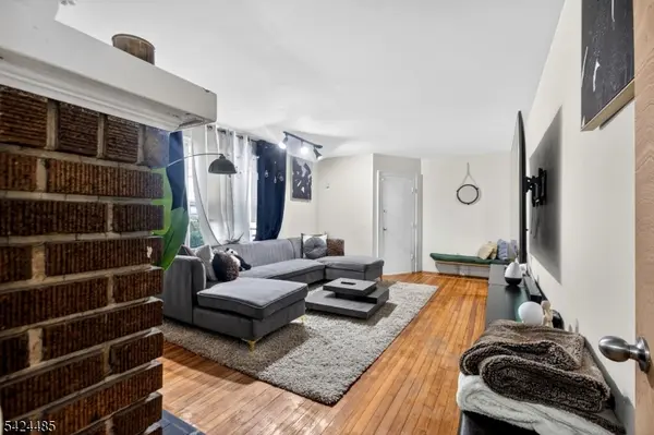 819-821 Lyons Ave, Irvington Twp., NJ 07111