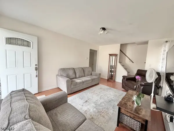 2 Sunnyside Pl, Verona Twp., NJ 07044