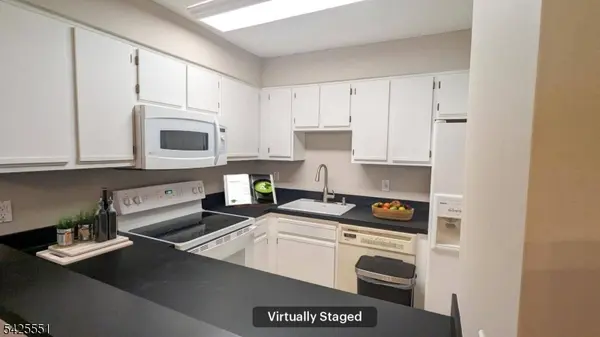 19 Plauderville Ave #208, Garfield City, NJ 07026