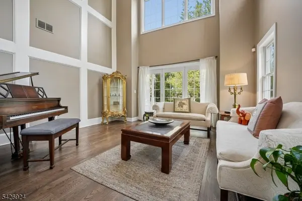 40 Jade Ln, Denville Twp., NJ 07834