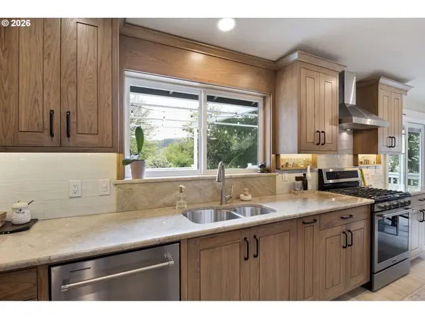 5819 GARDEN VALLEY RD, Roseburg, OR 97471