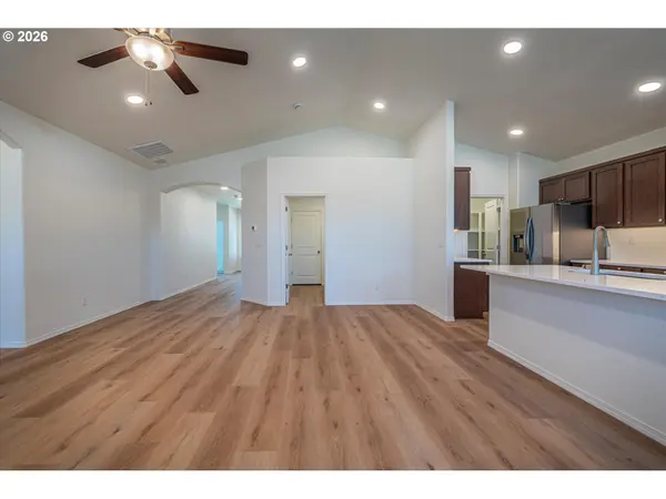 761 SPYGLASS DR, Bandon, OR 97411