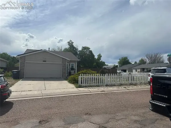 4410 Hennings DR, Colorado Springs, CO 80911