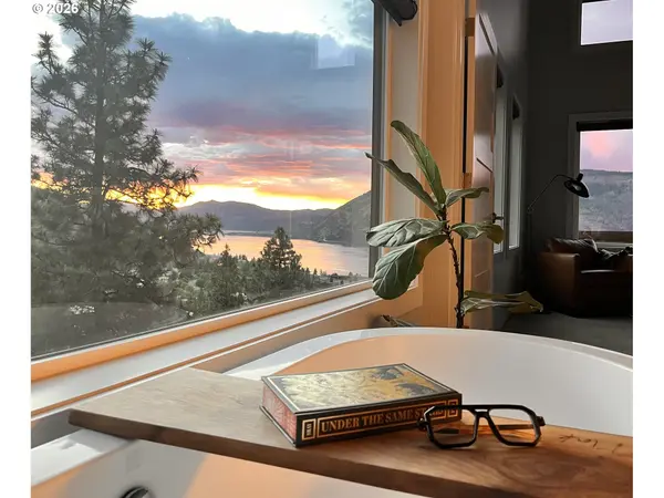 400 MAYA WAY, Mosier, OR 97040