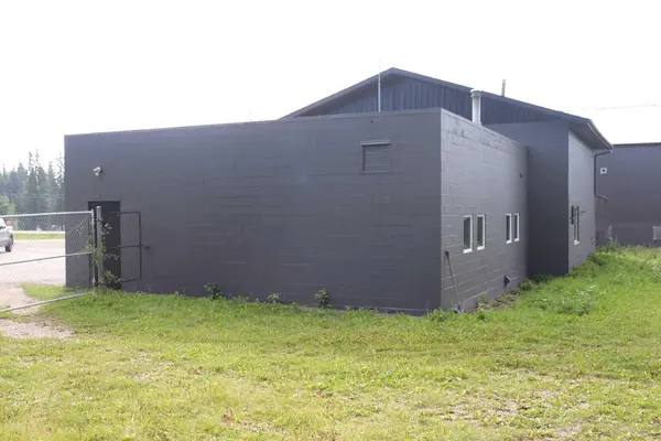 410 68 Street, Edson, AB T7E 1M7