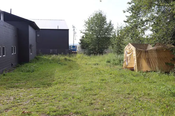 410 68 Street, Edson, AB T7E 1M7