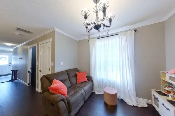 4322 18 Avenue, Edson, AB T7E 0C1