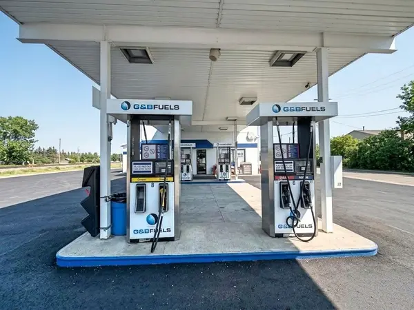 2001 15 AVE, Didsbury, AB T0M 0W0