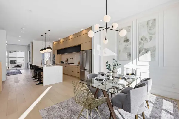 2105 7 ST NE, Calgary, AB T2E 4C7