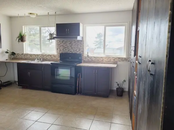 9229 108 AVE, Grande Prairie, AB T8V3X1