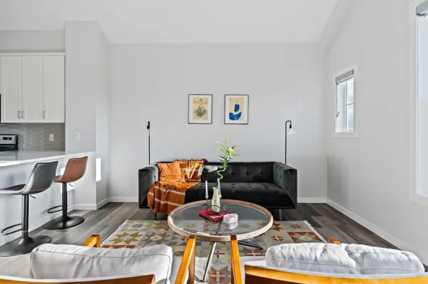 71 Lucas ST NW #9, Calgary, AB T3P 1S3