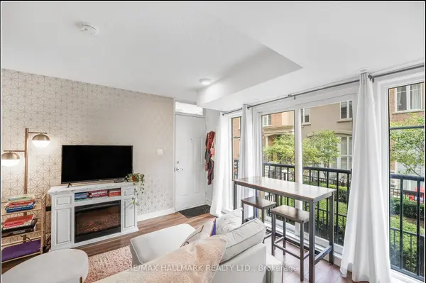 50 Western Battery RD #914, Toronto C01, ON M6K 3P1