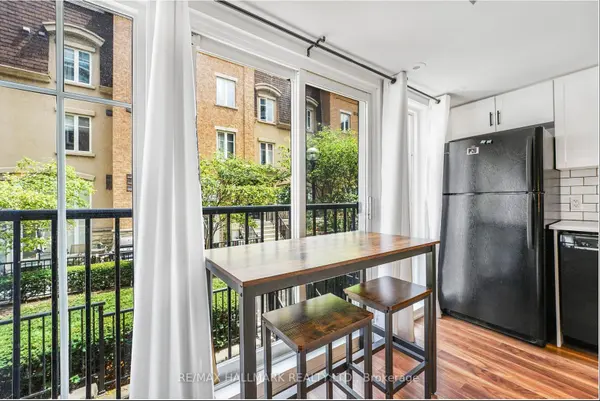 50 Western Battery RD #914, Toronto C01, ON M6K 3P1