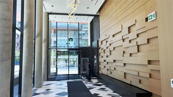 35 Rolling Mills RD #N565, Toronto C08, ON M5A 0V6