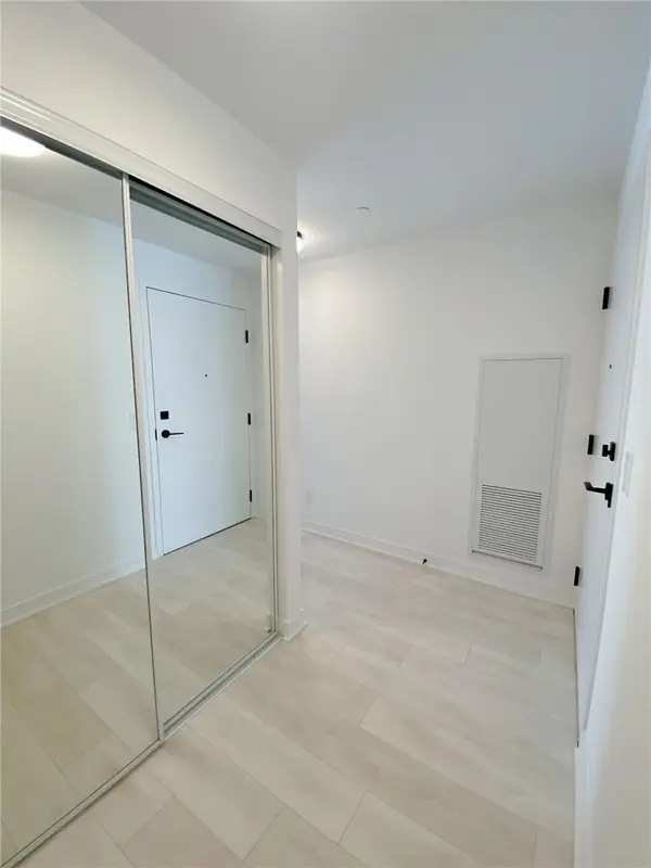 35 Rolling Mills RD #N565, Toronto C08, ON M5A 0V6