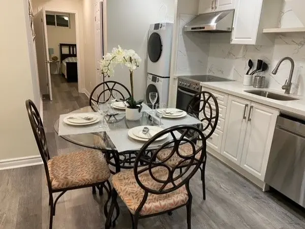 43 Wales AVE ##3, Toronto C01, ON M5T 1J3