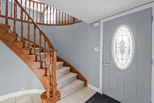 34 Kingswood DR, Clarington, ON L1E 1G2