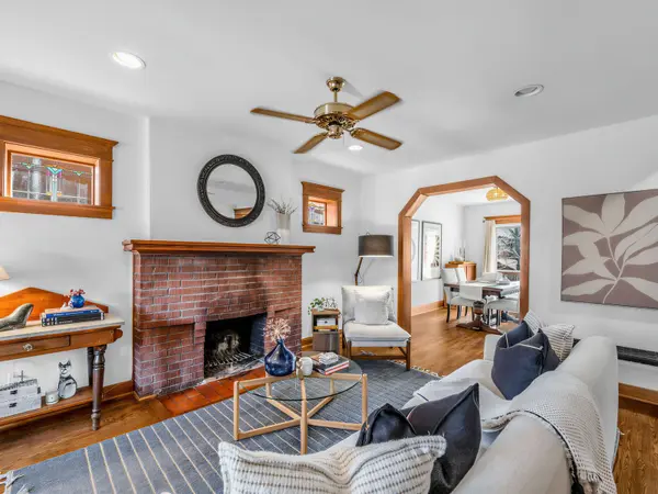 92 Scarboro Beach BLVD, Toronto E02, ON M4E 2X1