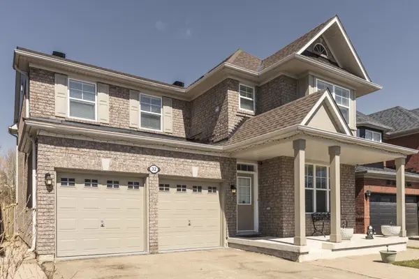 32 Meandering TRL, Toronto E11, ON M1B 6E8