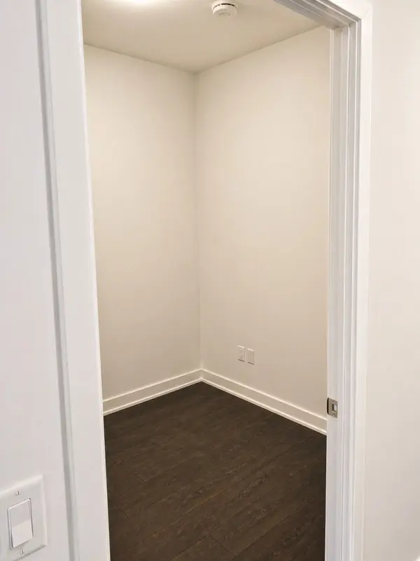 105 Oneida CRES ##2011, Richmond Hill, ON L4B 0H6