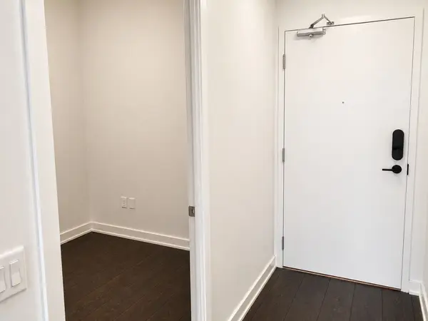 105 Oneida CRES ##2011, Richmond Hill, ON L4B 0H6