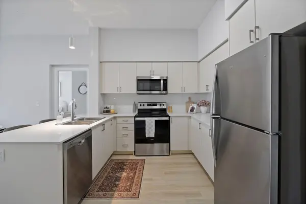 70 Dean AVE #226, Barrie, ON L4N 0C2