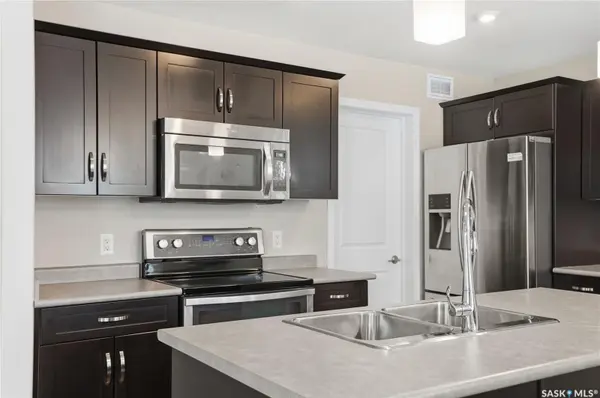 366 Kolynchuk MANOR, Saskatoon, SK S7T 0W4