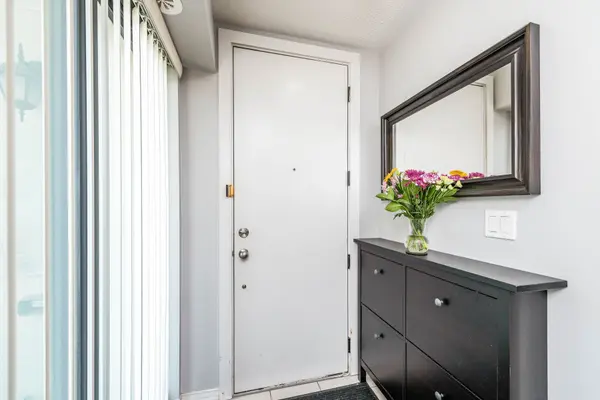 140 Widdicombe Hill BLVD #601, Toronto W09, ON M9R 0A9