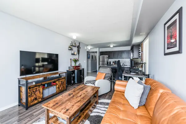 140 Widdicombe Hill BLVD #601, Toronto W09, ON M9R 0A9