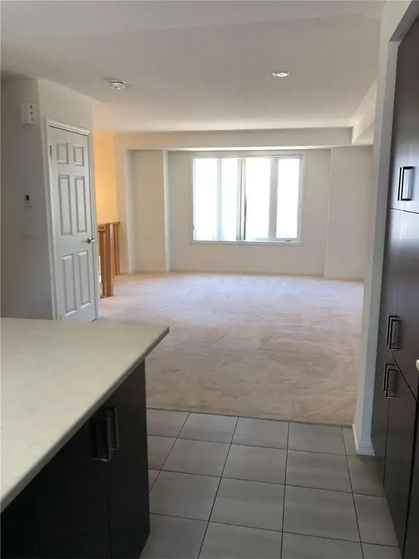 1 Beckenrose CT W #35, Brampton, ON L6Y 6G2