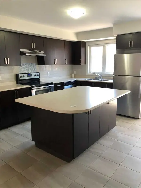 1 Beckenrose CT W #35, Brampton, ON L6Y 6G2