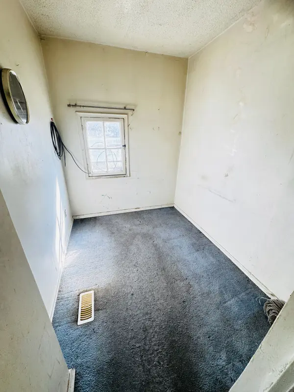 275 Salem AVE, Toronto W02, ON M6H 3C8