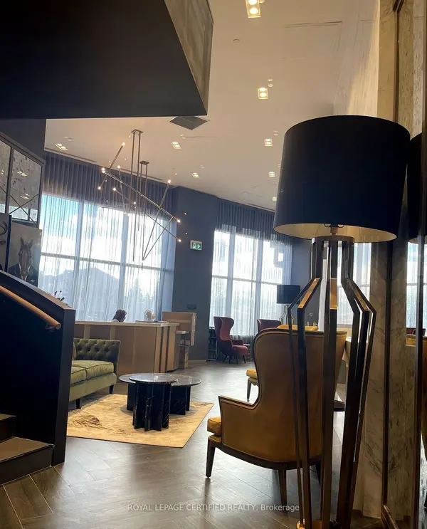 395 Dundas ST #131, Oakville, ON L6M 5R8