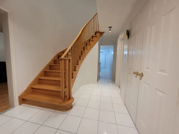 1406 Rimon ST, Mississauga, ON L5V 1T9