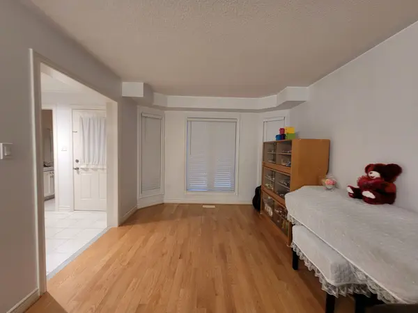 1406 Rimon ST, Mississauga, ON L5V 1T9