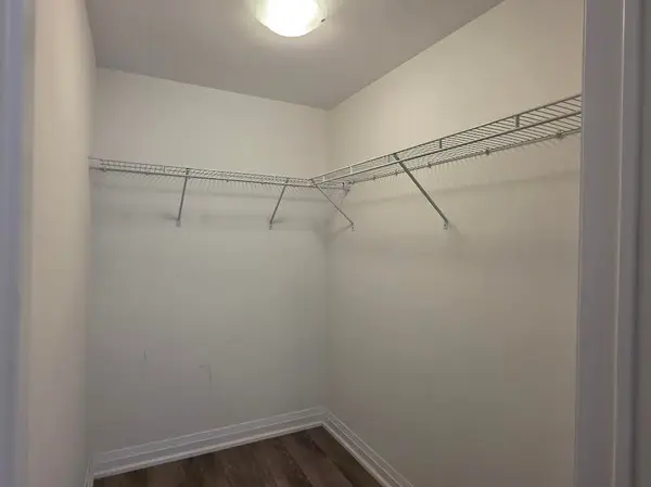 75 Attmar DR #243, Brampton, ON L6P 0Y6