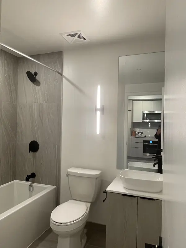 1185 Dupont ST #704, Toronto W02, ON M6H 0G5