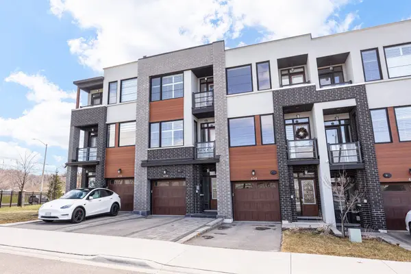 656 Tupelo CT, Mississauga, ON L5G 0C4