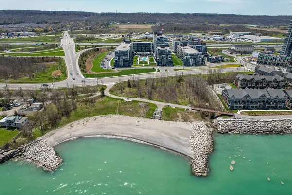 16 Concord PL #431, Grimsby, ON L3M 0J1