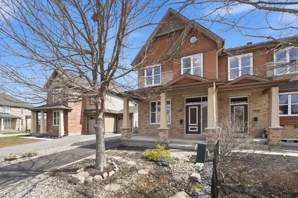 127 Beatrice DR, Barrhaven, ON K2J 5A4