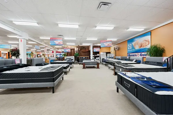 346 Montreal RD, Cornwall, ON K6H 1B4