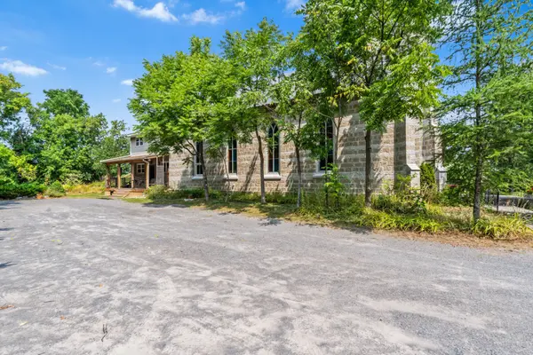 3958 Harrowsmith RD, Frontenac, ON K0H 1V0