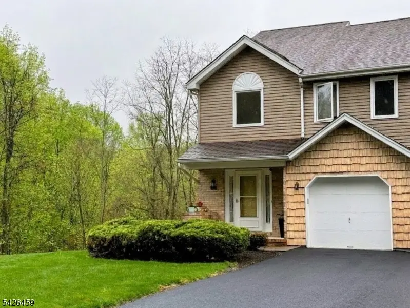 11 Edgefield Dr, Parsippany-troy Hills Twp., NJ 07950