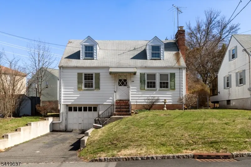 624 N Scotch Plains Ave, Westfield Town, NJ 07090